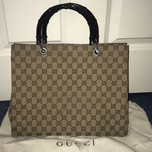 AUTHENTIC GUCCI HANDBAG WITH BAMBOO HANDLES